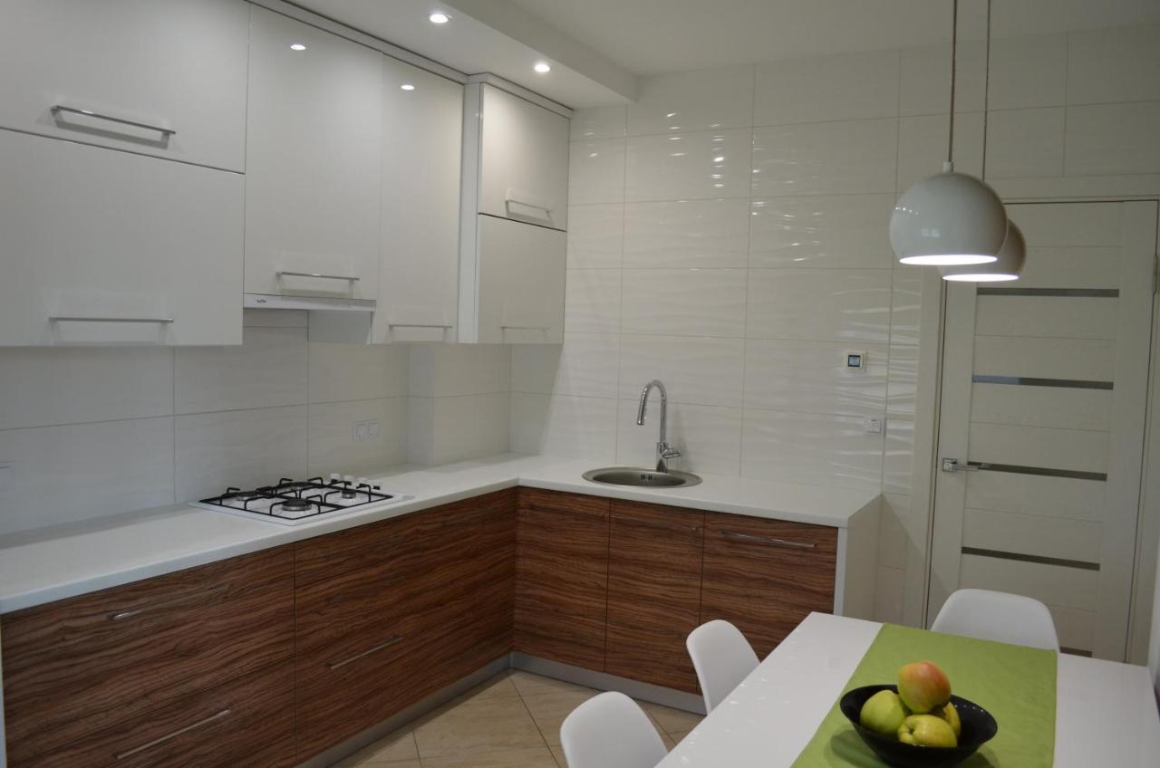 Apartment On Getmana Vigovskogo 49 Rivne Exterior foto