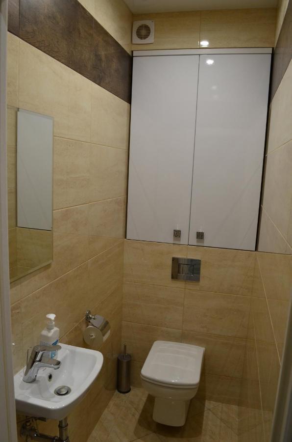 Apartment On Getmana Vigovskogo 49 Rivne Exterior foto
